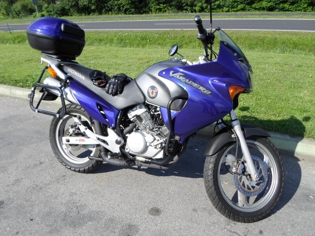 honda varadero 125 cm3 turystyk sprzedam motocykl turystyczny. sprzedam honda varadero jc 32 poj. 125 cm3 rok produkcji 2005 ubezpieczenie czerwiec 2017 przegląd czerwiec 2017 pierwsza rejestracja w kraju czerwiec 2016 cena do niewielkiej negocjacji ... >> województwo Śląskie ruda Śląska motorrad verkaufen motorcycle sale. motorrad verkaufen motorcycle sale honda varadero 125 cm3 turystyk sprzedam motocykl turystyczny. sprzedam honda varadero jc 32 poj. 125 cm3 rok produkcji 2005 ubezpieczenie czerwiec 2017 przegląd czerwiec 2017 pierwsza rejestracja w kraju czerwiec 2016 cena do niewielkiej negocjacji ... >> województwo Śląskie ruda Śląska motorrad verkaufen motorcycle sale. motorrad verkaufen motorcycle sale